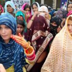 mathura-brides-laxmi-poonam-protest-after-varmala-ambedkar-insult-drama