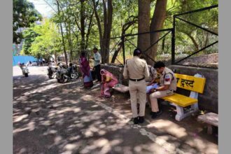 bhopal-17-year-old-student-girl-suicide-mobile-contraceptive-pills
